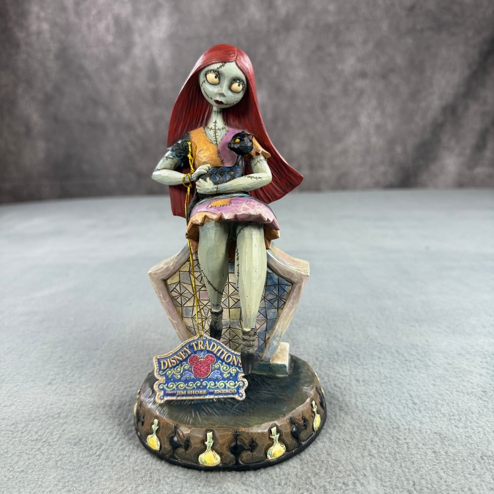 Disney Traditions SMITTEN SEAMSTRESS Sally Nightmare Before Christmas Jim Shore